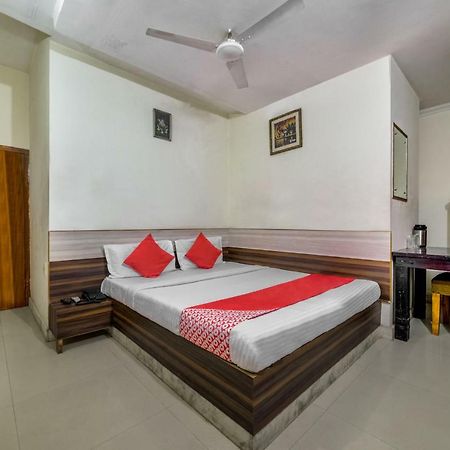 Oyo 40791 Hotel Hot N Fast Suratgarh Kültér fotó