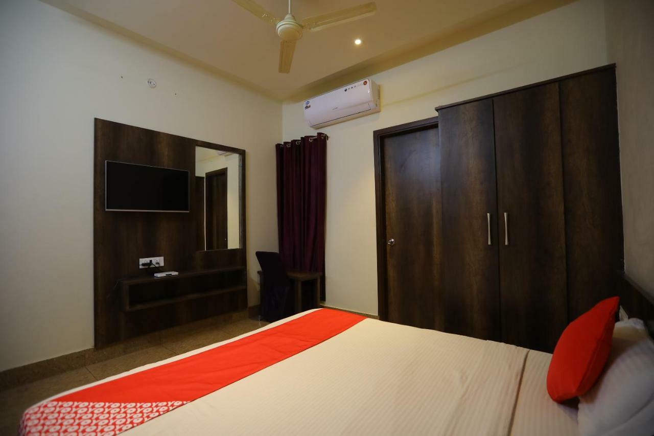 Oyo 40791 Hotel Hot N Fast Suratgarh Kültér fotó