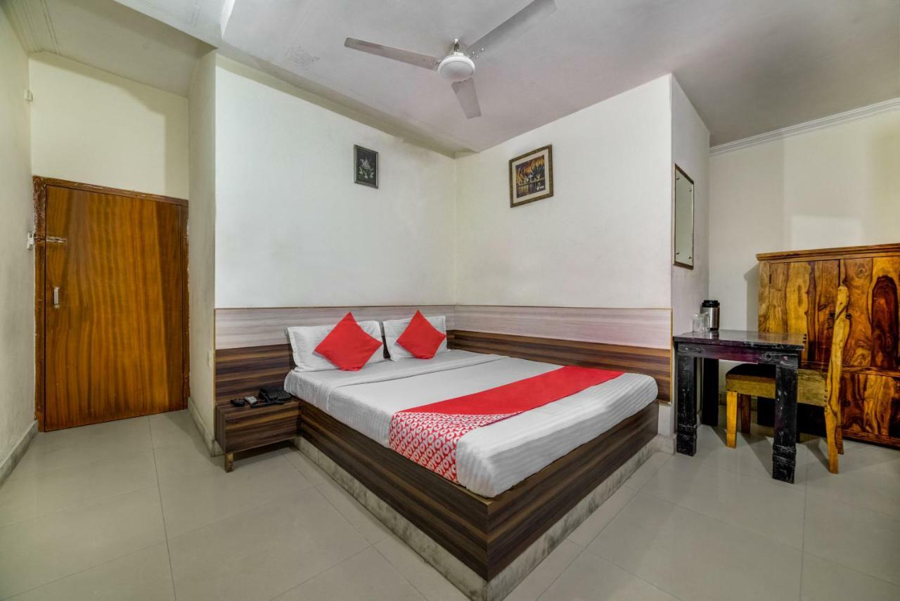 Oyo 40791 Hotel Hot N Fast Suratgarh Kültér fotó