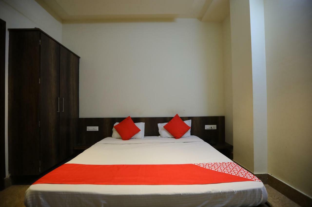 Oyo 40791 Hotel Hot N Fast Suratgarh Kültér fotó