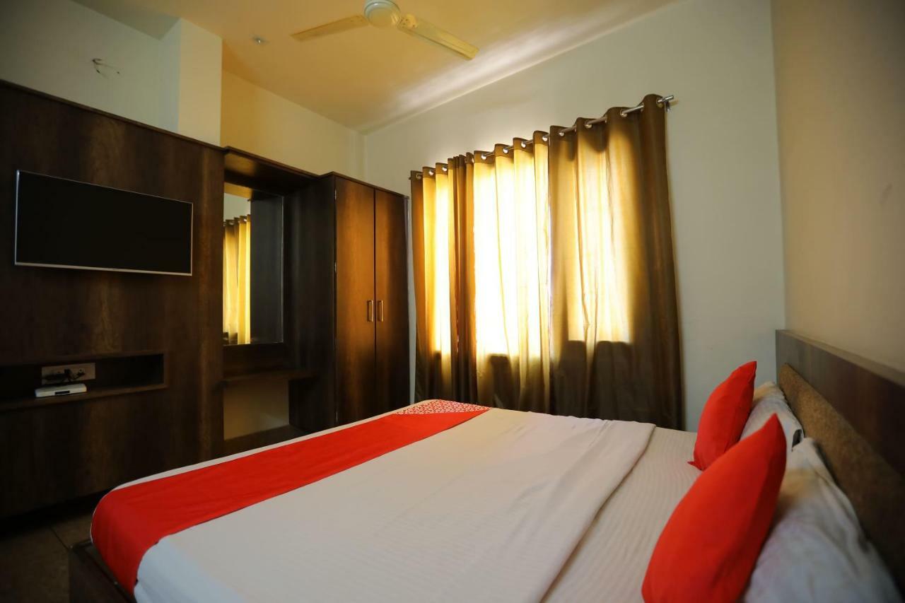 Oyo 40791 Hotel Hot N Fast Suratgarh Kültér fotó